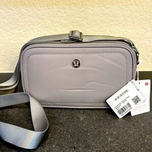 NWT Lululemon Athletica Crossbody Camera bag in silver 2L NEW